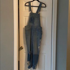 Awesome distressed soft Jean overalls, by blanknyc